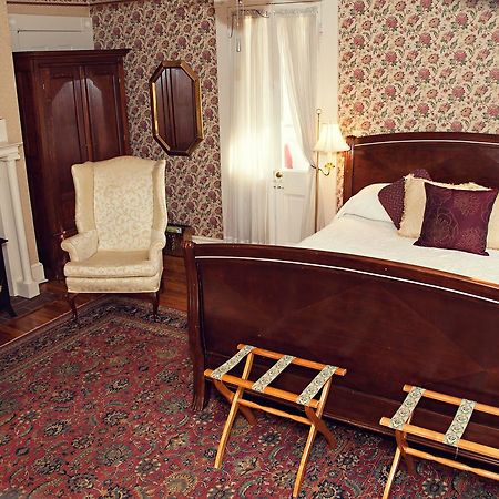 The Carriage Inn Bed And Breakfast 查尔斯镇 外观 照片